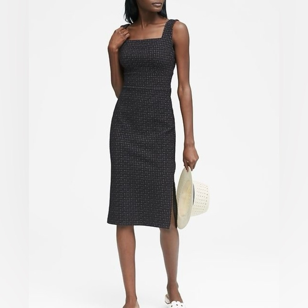 EUC Banana Republic Sheath Dress Flattering Cozy Stretch Knit Black & White 20